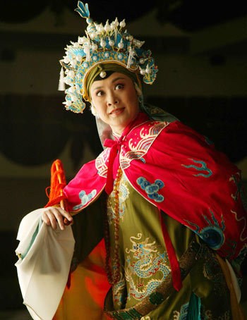 (抄转)杨门女将--乘月光瞭敌营山高势险(袁慧琴)
