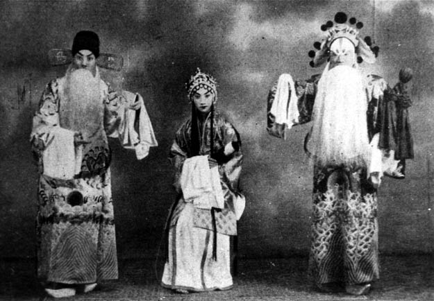 大探二.二进宫--李艳妃坐朝阳自思自想（张君秋）