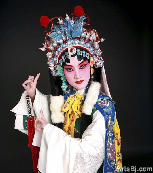 文姬归汉--见坟台哭一声明妃细听（李佩红）